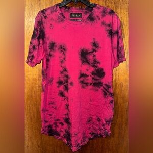 Men’s PacSun Curved Hem Red and Black Tie-Dye T-Shirt Size Medium